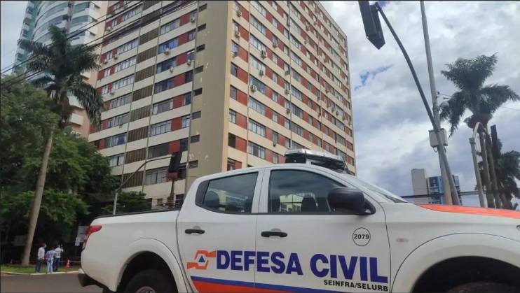 Obras do Maria Tereza continuam com moradores já em casa