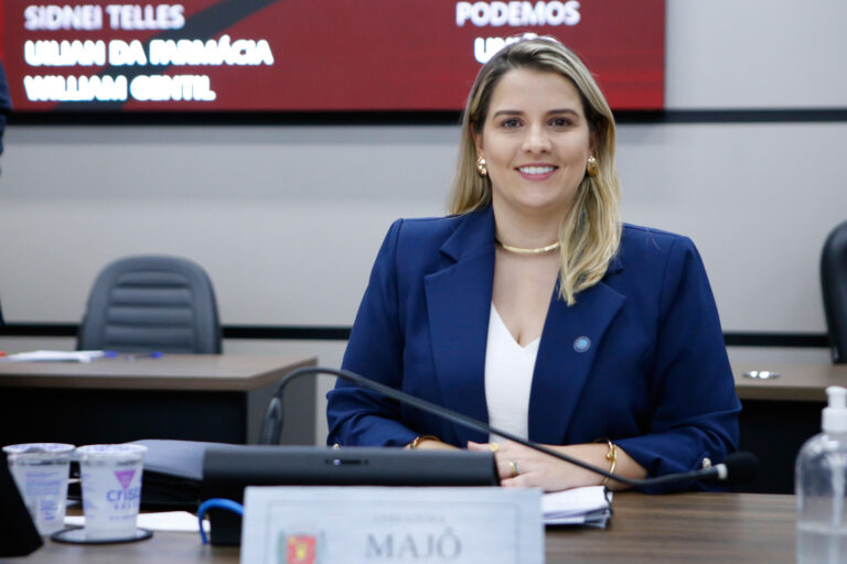 Majô Capdeboscq é eleita presidente da Câmara