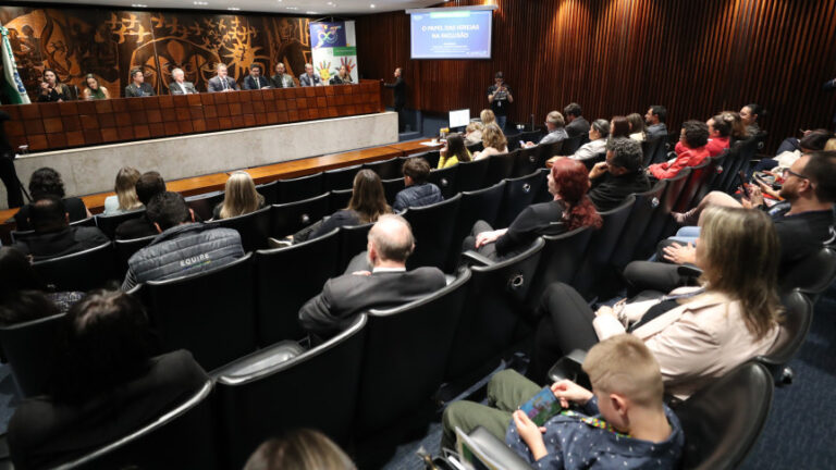 Audiência pública destaca importância das igrejas como pontes de inclusão e acolhimento 