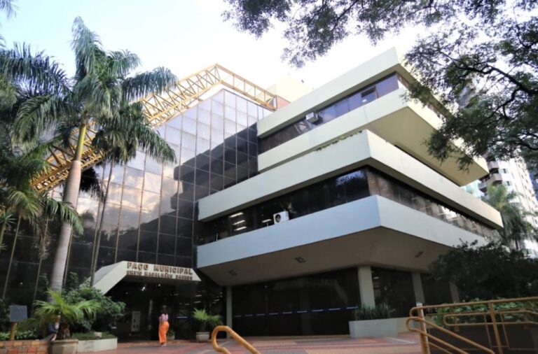 Prefeitura abre edital de R$ 30 milhões para locação de máquinas