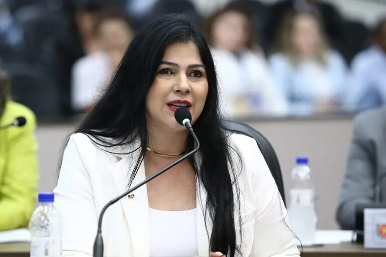 Polícia investiga ameaças contra vereadora