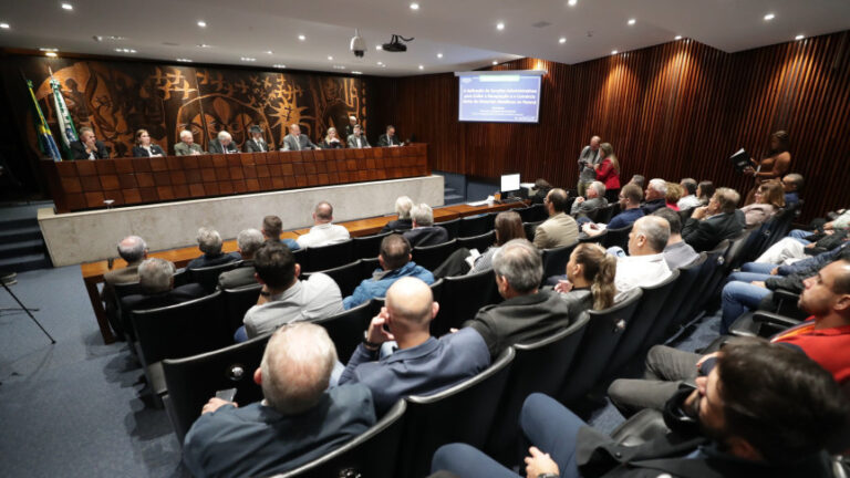 Audiência recebe sugestões para aprimorar PL que multa receptores de metais furtados no Paraná