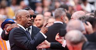 Denzel Washington discute com fotógrafo 