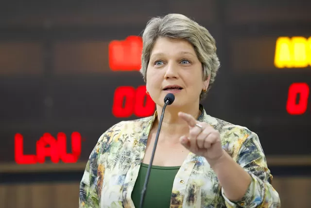 Vereadora Cris Lauer é condenada por improbidade administrativa