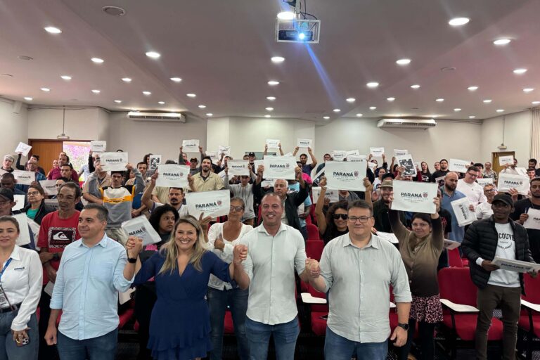 Programa Cuida Paraná reúne 128 alunos na Cidade