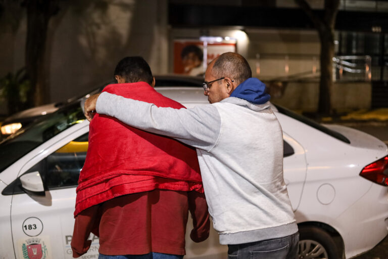 Operação Inverno aborda moradores de rua