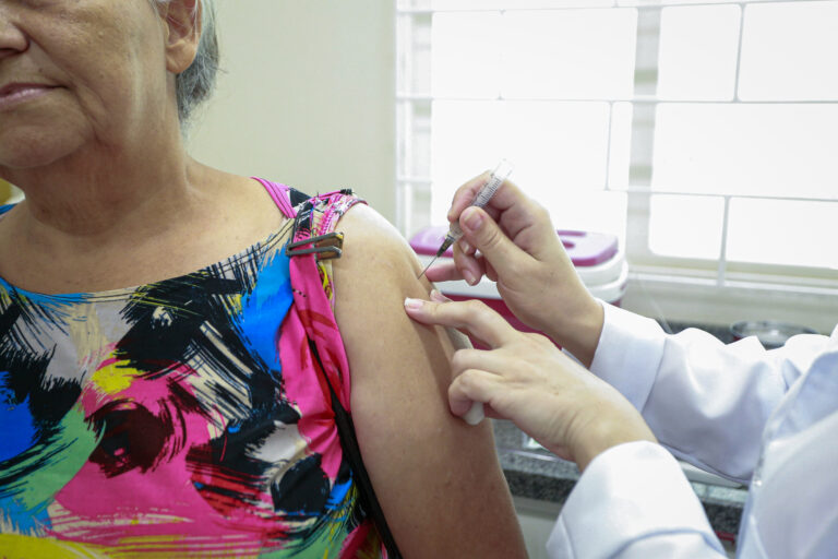 Saúde vacinou 44.819 pessoas contra a gripe; cobertura segue baixa
