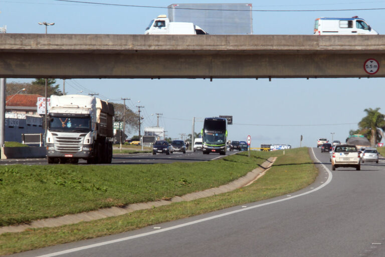 DER reabre seleção para operar 12 linhas intermunicipais na região de Maringá