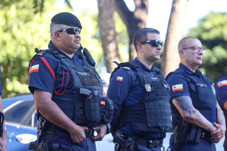 Prefeitura convoca novos guardas municipais e entrega armas