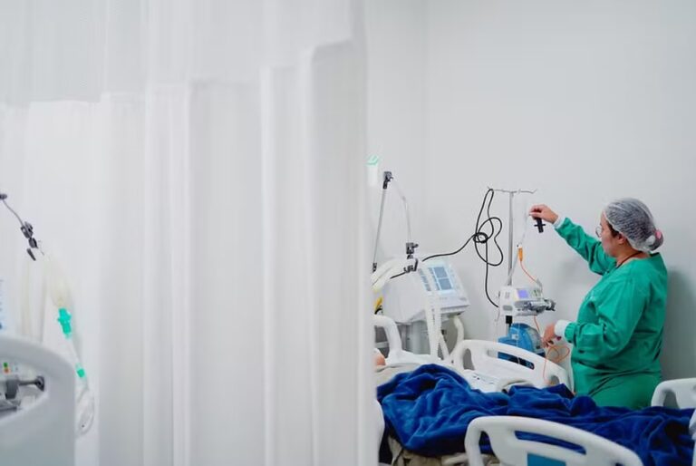 Maringá prepara plano para superlotação de UTIs