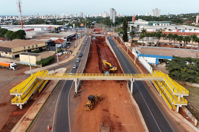 Obra do novo Trevo do Catuaí atinge 54% de execução