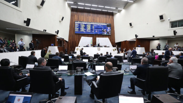 Mais de 260 projetos de lei foram aprovados pela Assembleia Legislativa do Paraná no 1º semestre de 2025