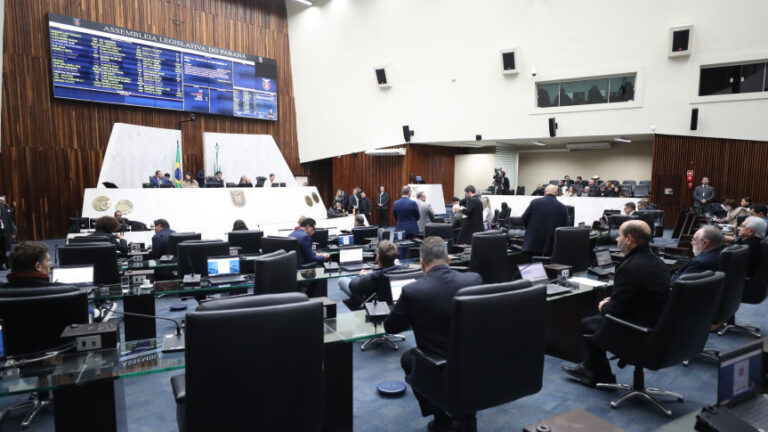Projetos de reestruturação do Governo encerram tramitação em Plenário