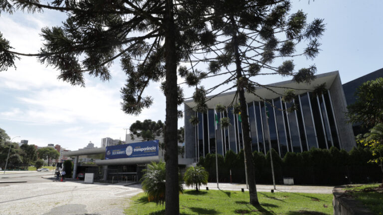 Assembleia vota LDO e leva Itinerante a Jacarezinho na semana que antecede o recesso parlamentar