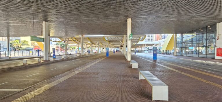 Briga de estudantes no terminal