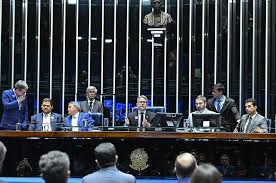 Senado aprova projeto contra adultização de crianças na internet