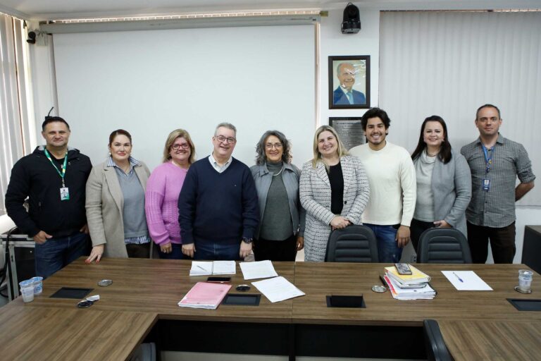 Comissão de Educação apresenta relatório com problemas nas escolas
