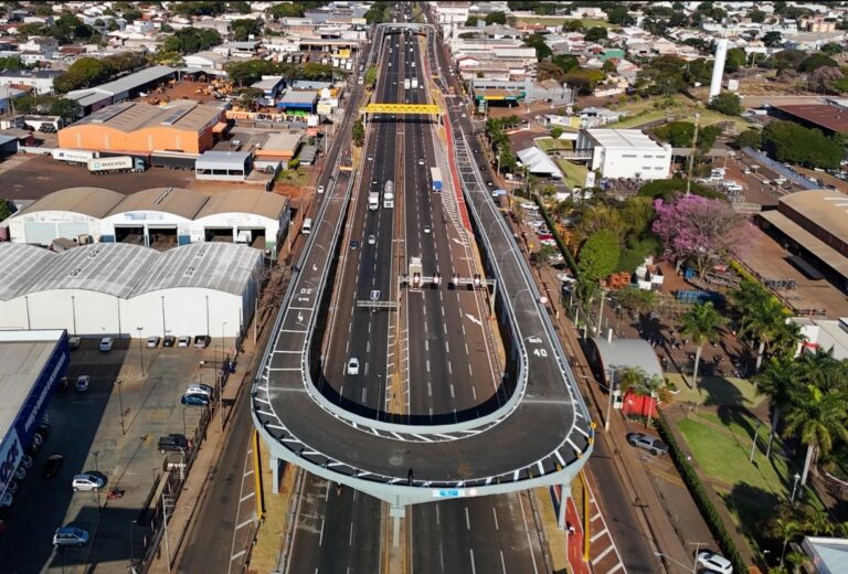 Ratinho Jr entrega viadutos em Sarandi e comenta obras de Maringá