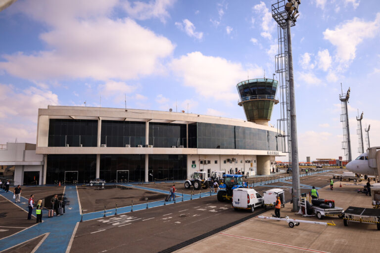 Aeroporto de Maringá registra crescimento médio de 15% ao mês