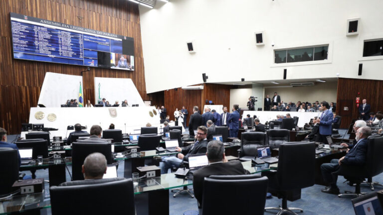 Deputados aprovam projeto que favorece agricultura familiar com aumento de merenda orgânica