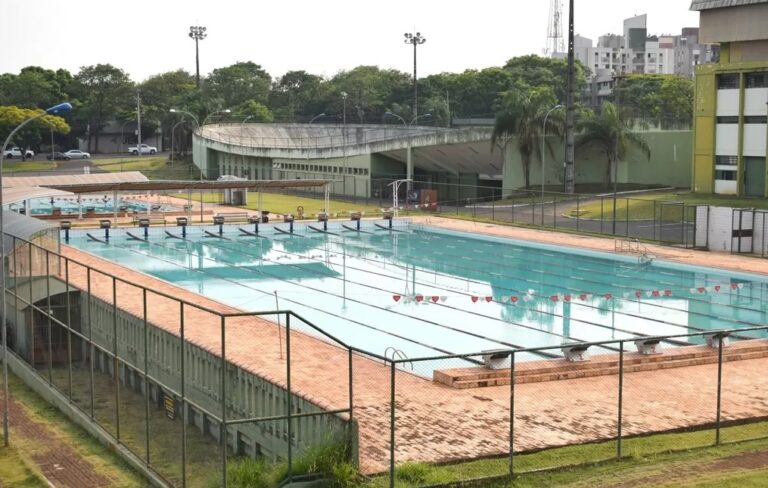 Pais reclamam de falta de professores na Vila Olímpica