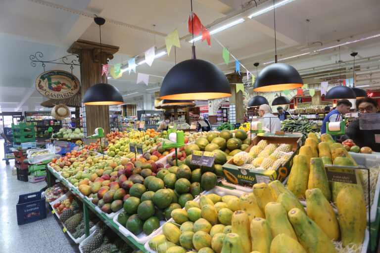 Maringá teve 4ª maior queda de preços de alimentos do Paraná
