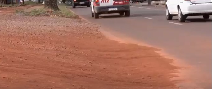 Obras da Tuiuti levantam poeira e geram reclamações
